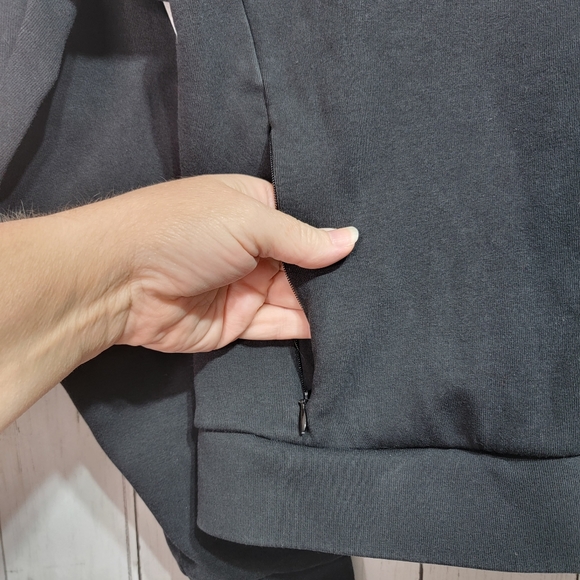 Adidas Women's Black Cotton Blend Cropped Sweatshirt Size Medium Stripes Pockets - Picture 4 of 9